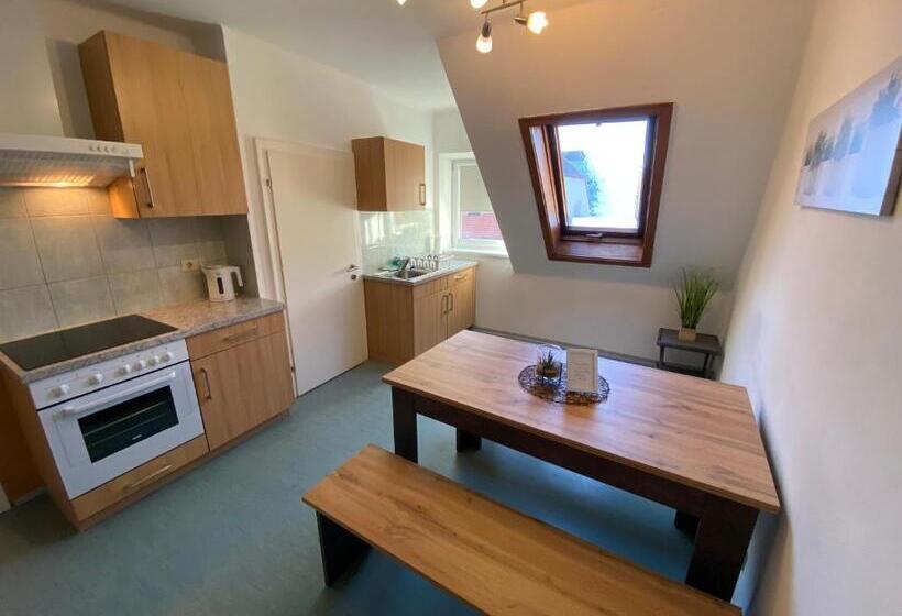 דירת שני חדרים, & Wirtshaus Hödl Kaplan