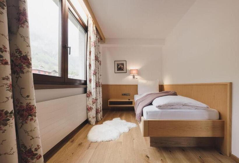 סוויטה משפחתית 2 חדרי שינה, Alpenhotel Montafon & Spa