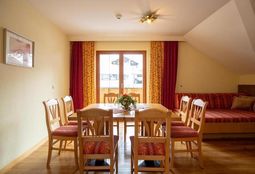 Апартаменты 3 Спальни, Alpenresidenz Trisanna