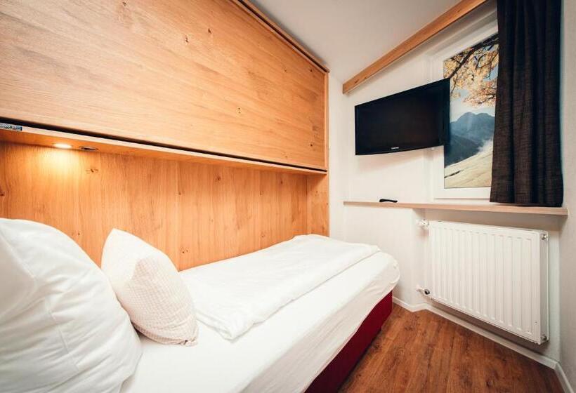 Апартаменты 2 Спальни, Ferienhotel Almajur
