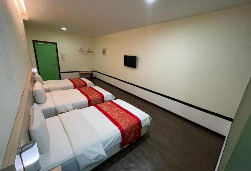 Номер Стандарт Трехместный, N&l Hotel Kuala Terengganu