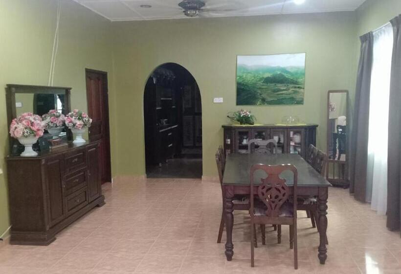 Дом 2 Спальни, Tebing Guest House Taman Negara Malaysia Kuala Tahan