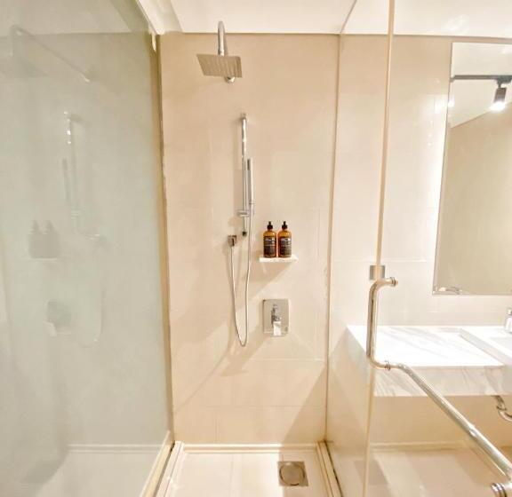 اتاق لوکس با تخت بزرگ, Straits Suite By C Homestay Malacca