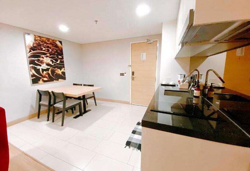 سوییت سوپریور, Straits Suite By C Homestay Malacca