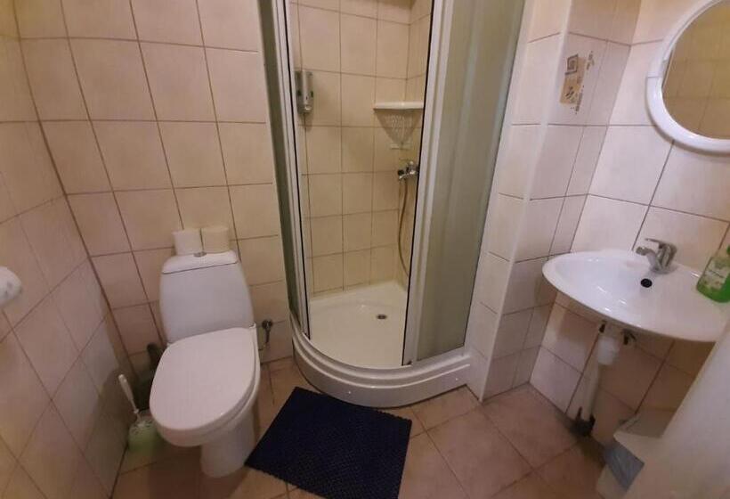 اتاق استاندارد, Rooms Near The Station