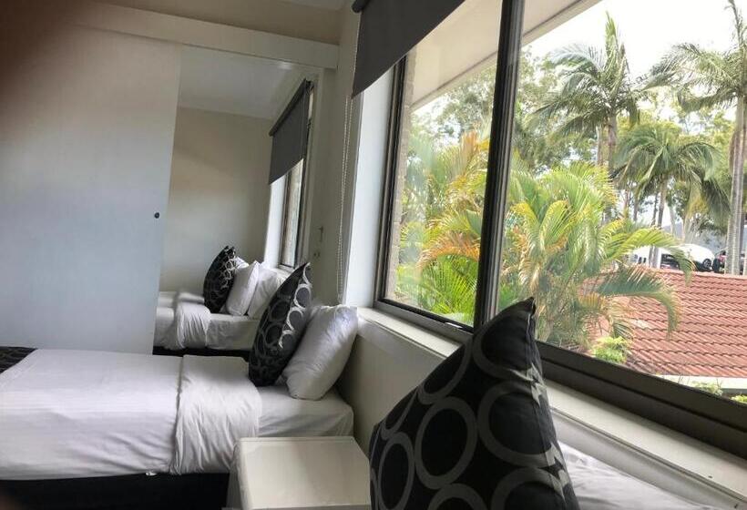 Апартаменты 2 Спальни, Coffs Shearwater Motel