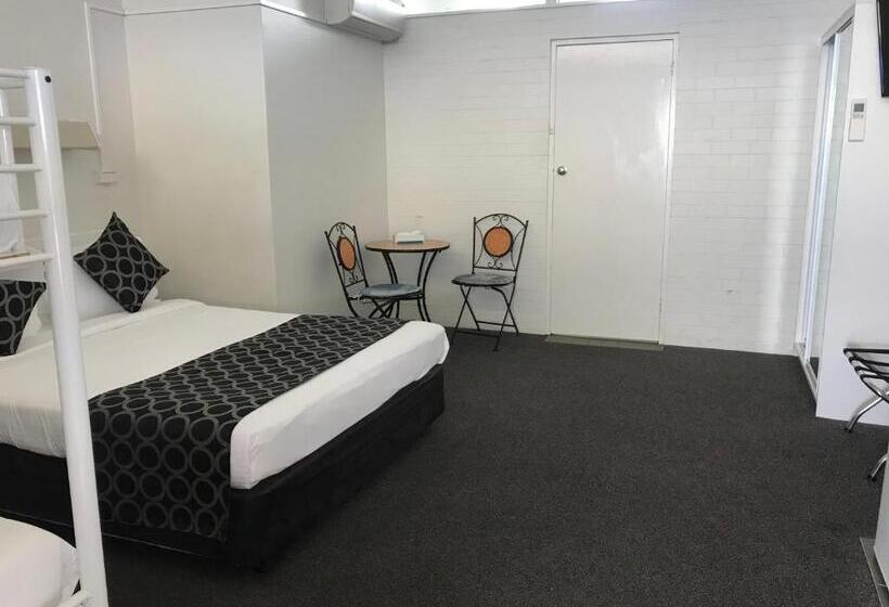 اتاق خانوادگی, Coffs Shearwater Motel