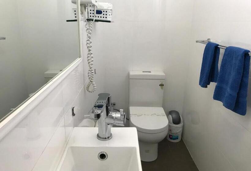 اتاق خانوادگی, Coffs Shearwater Motel