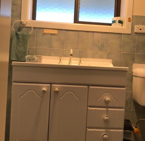 اتاق اکونومی, Coffs Shearwater Motel