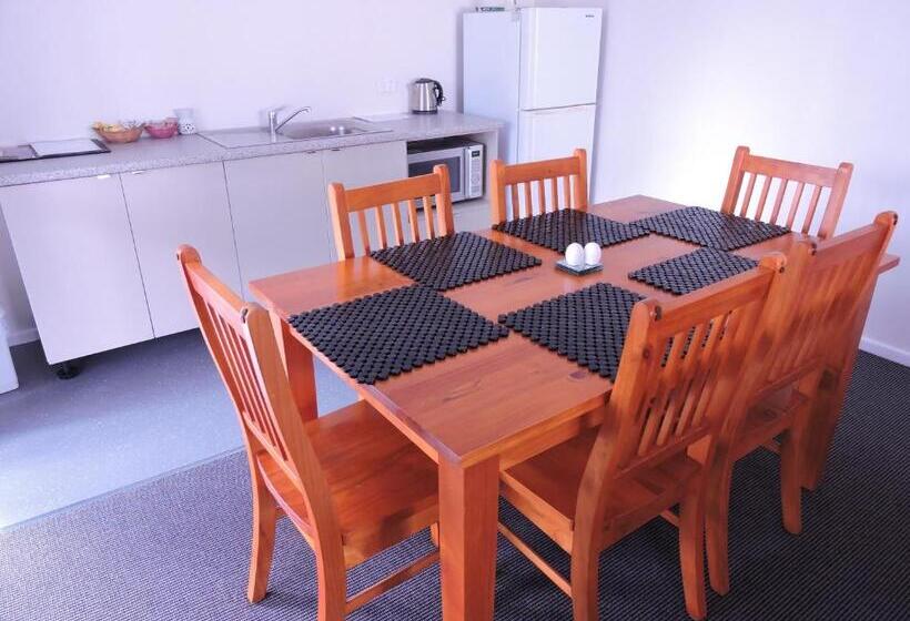 3침실 디럭스 아파트, Coffs Shearwater Motel