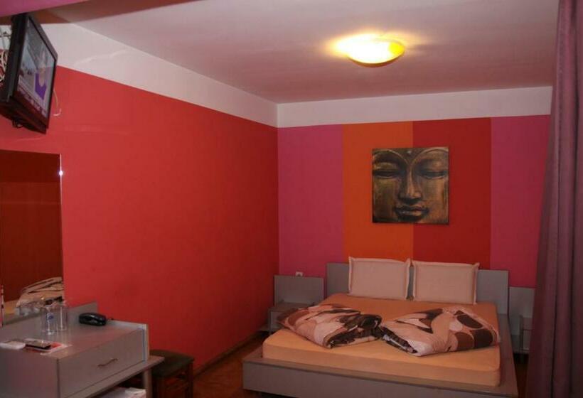 Quarto Deluxe com Sacada, Color