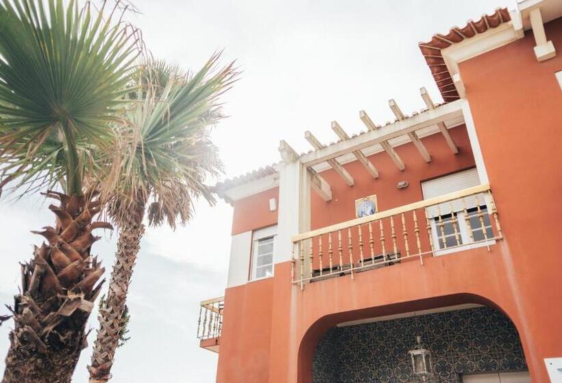 اتاق استاندارد, Green Coast Surf House