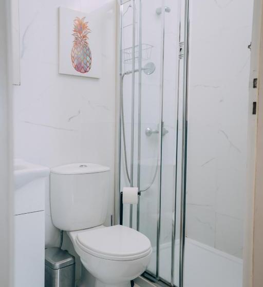 اتاق استاندارد با سرویس بهداشتی مشترک, Green Coast Surf House