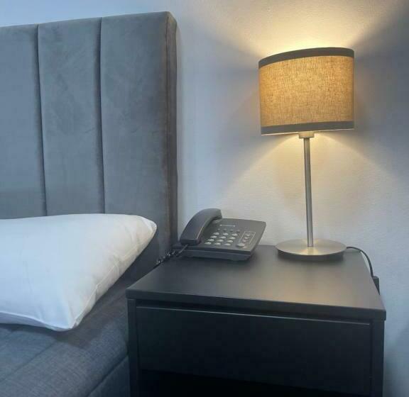 اتاق استاندارد, City West Motel