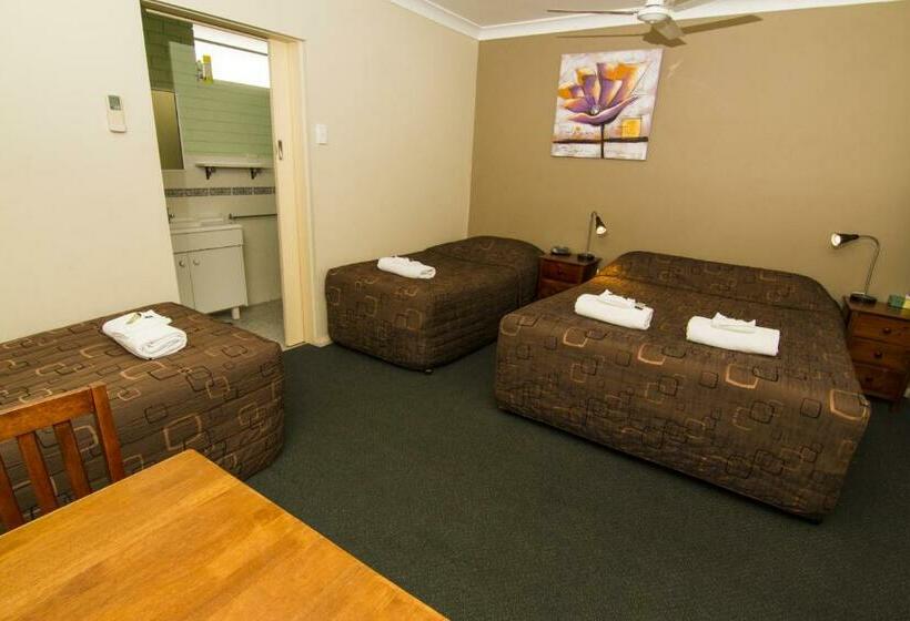 Quarto Familiar, Green Gables Motel