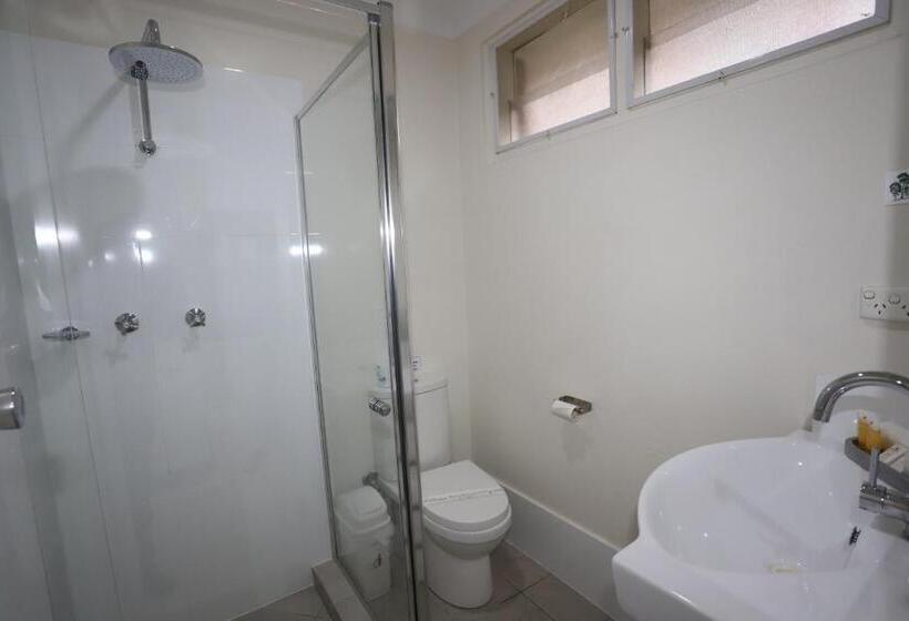 패밀리 룸, Reign Inn Newcastle