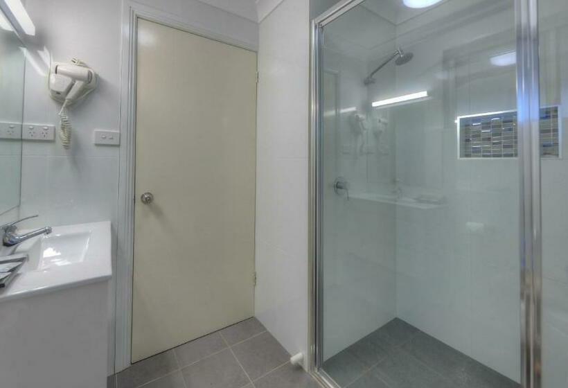 Семейный Номер, Rosebourne Gardens Motel
