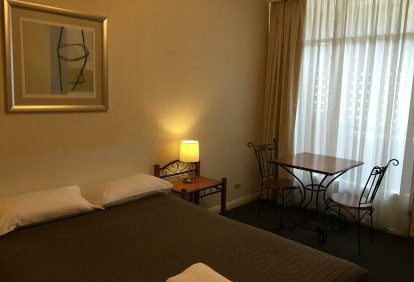 标准间带漩涡浴缸, Tollgate Motel