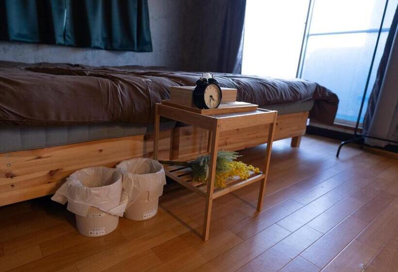 Standardrum Delat Badrum, Hostel Kuriya Osaka