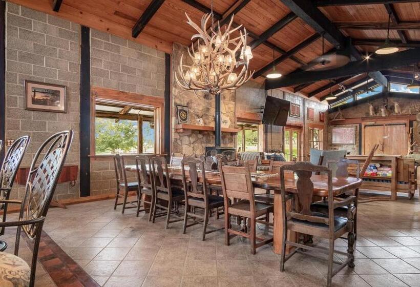 标准间, Lantana Lodge