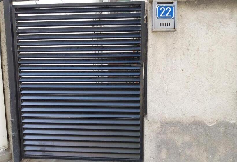 اتاق استاندارد, Dm Hostel And Apartments
