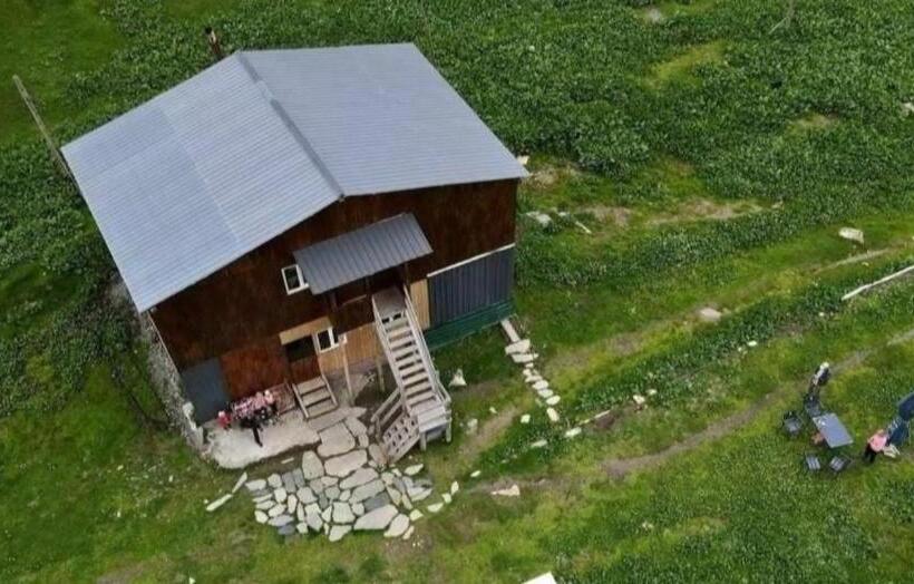 اتاق اکونومی, Guesthouse Latphari