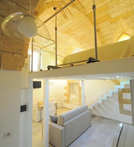 Студия Стандарт, B&b Corte Regina Esther