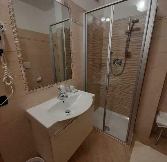 家庭间, Villa Gemmy