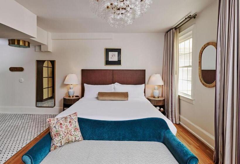 اتاق لوکس با تخت بزرگ, Granada Midtown
