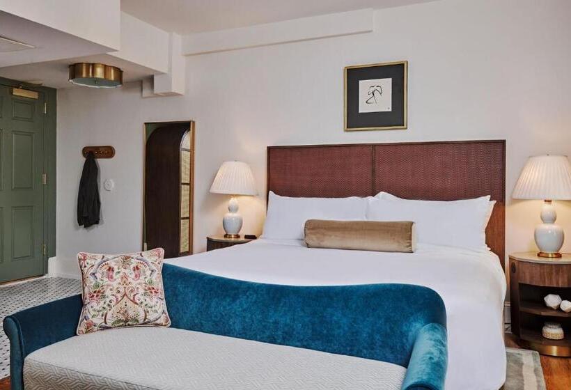 Deluxe Suite King Bed, Granada Midtown