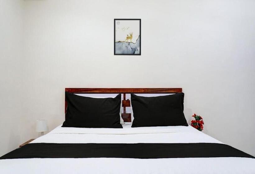 Трехместный Номер Классика, Oyo Hotel Royal Inn