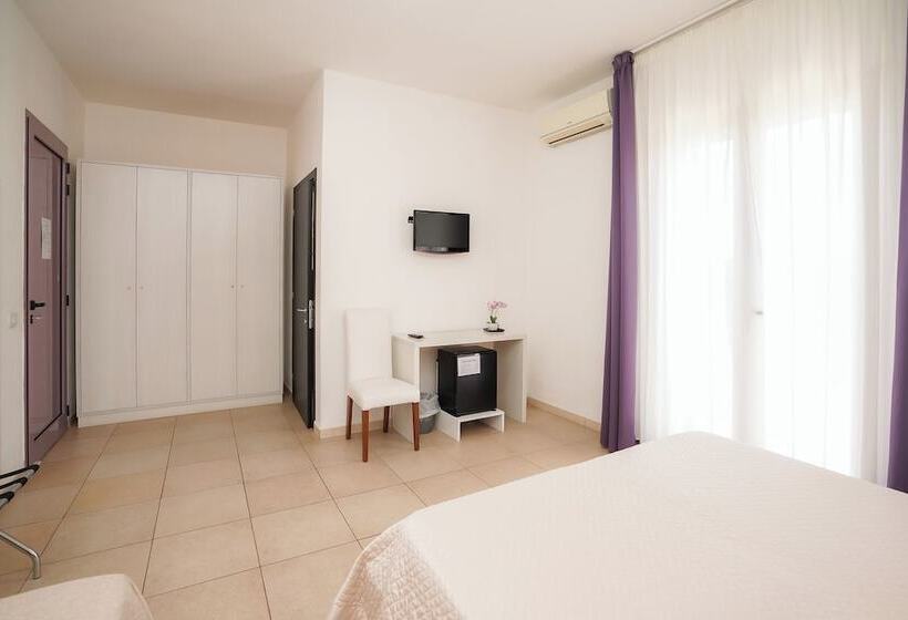 חדר סטנדרט לשלושה, Corte Dei Melograni Hotel Resort
