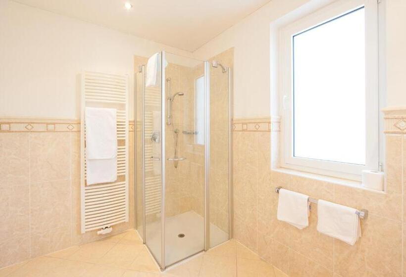 اتاق استاندارد, Maria Theresia Adults Only