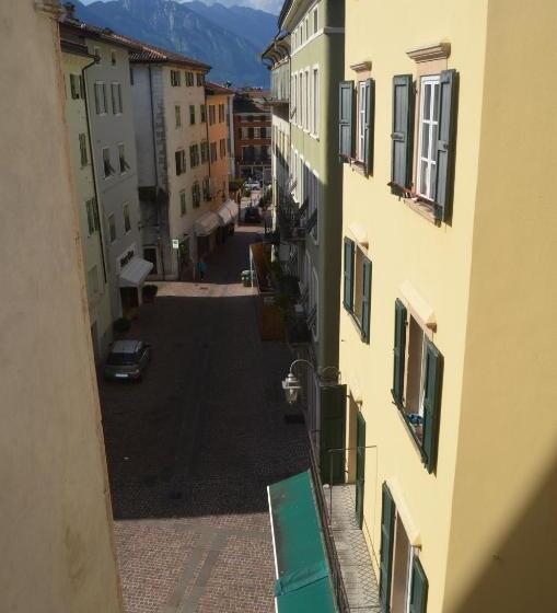 سوییت جونیور, Rivamia