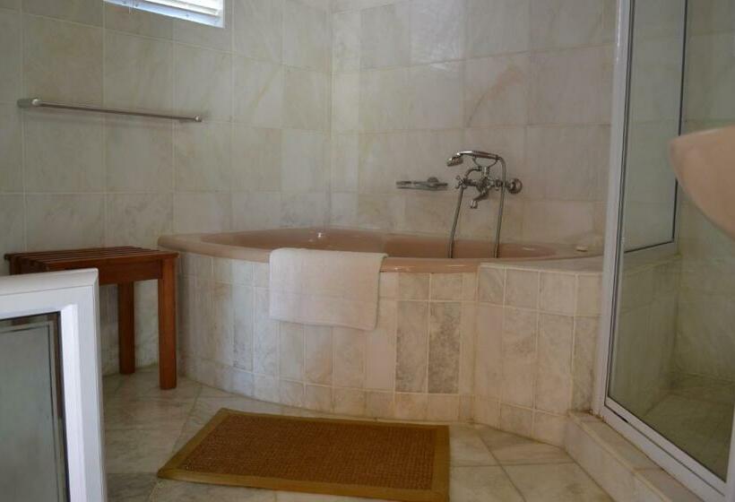 اتاق استاندارد با تخت بزرگ, Rössmund Lodge