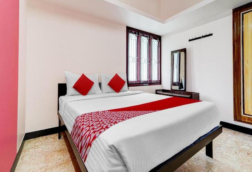Трехместный Номер Классика, Crystal Inn