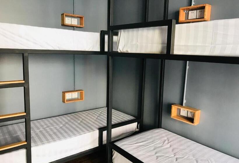 تختخواب در اتاق مشترک, Alobar1000 Hostel