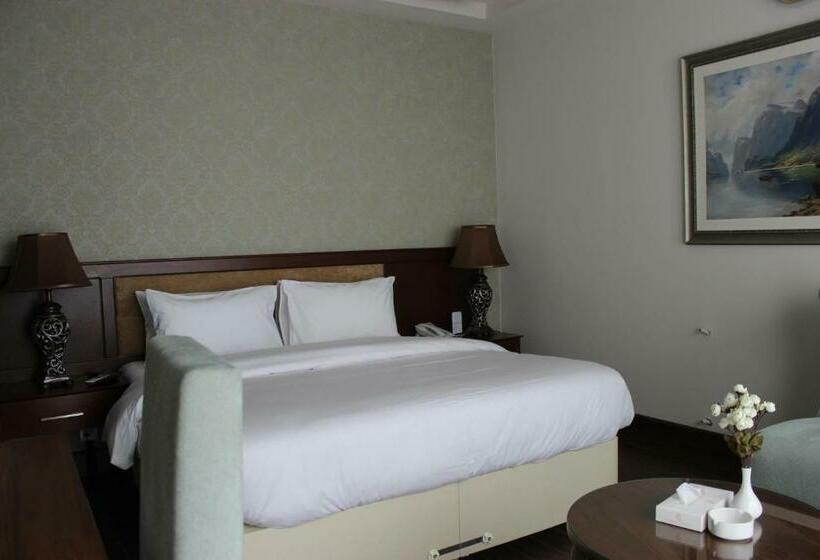 اتاق لوکس یک تخته, S Chalet Islamabad