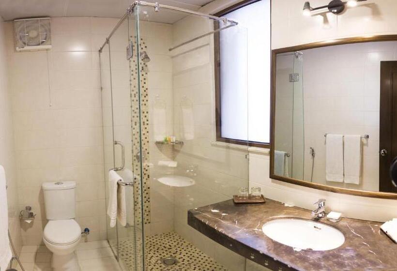 اتاق اجرایی یک تخته, S Chalet Islamabad