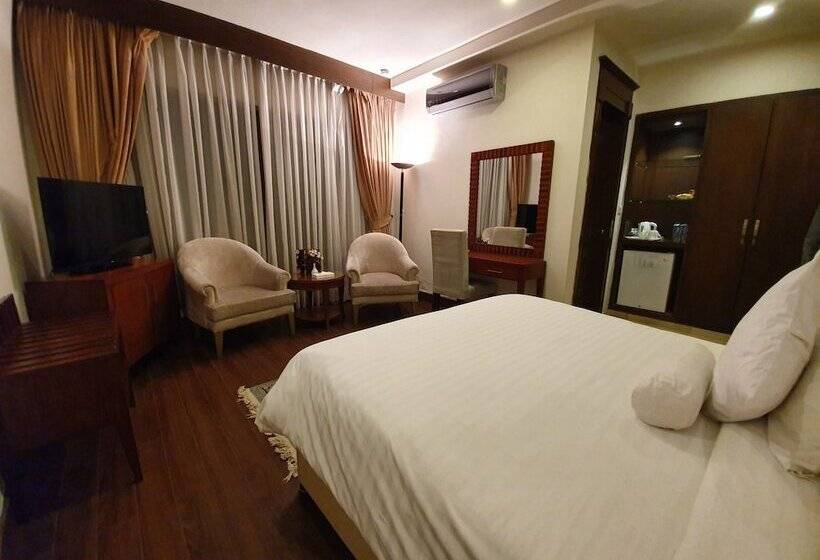 اتاق کلاب یک تخته, S Chalet Islamabad