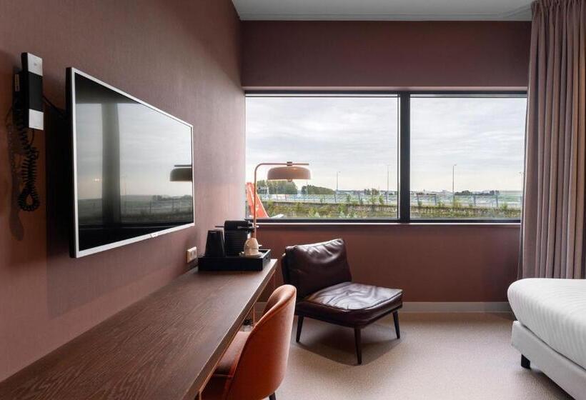 اتاق استاندارد با تخت بزرگ, Corendon Amsterdam Schiphol Airport, a Tribute Portfolio Hotel