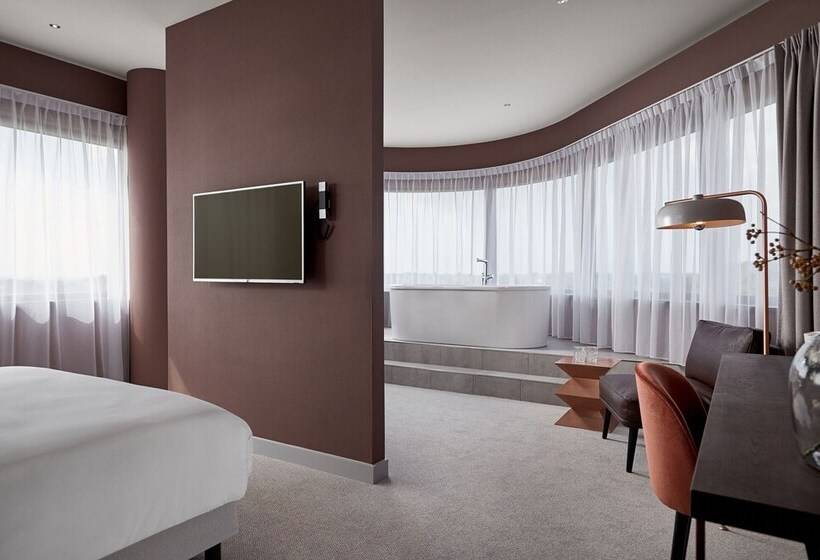 سوییت سوپریور, Corendon Amsterdam Schiphol Airport, a Tribute Portfolio Hotel