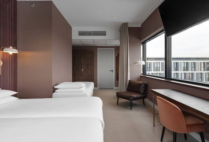 اتاق استاندارد سه نفره, Corendon Amsterdam Schiphol Airport, a Tribute Portfolio Hotel