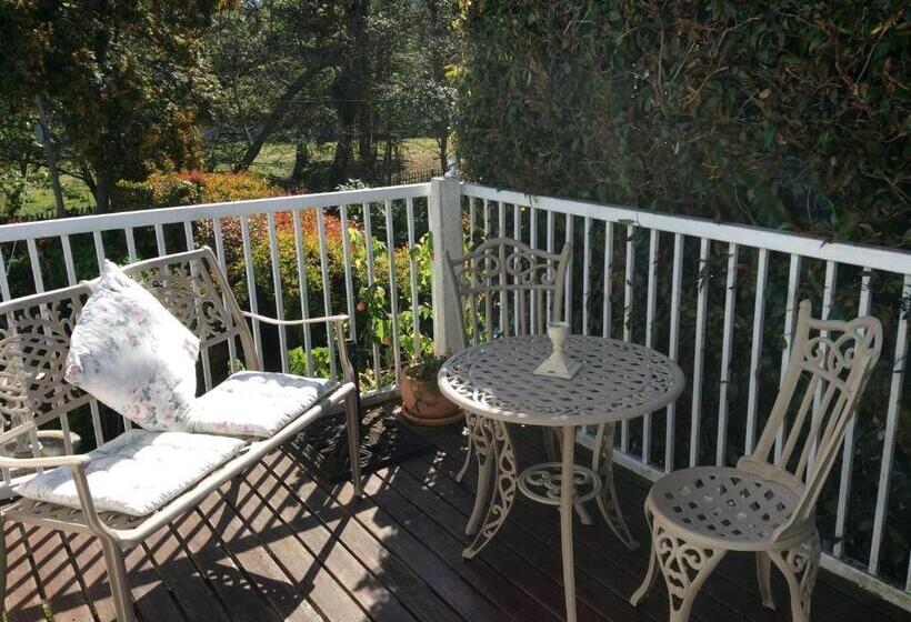 Family Suite, Riverlea