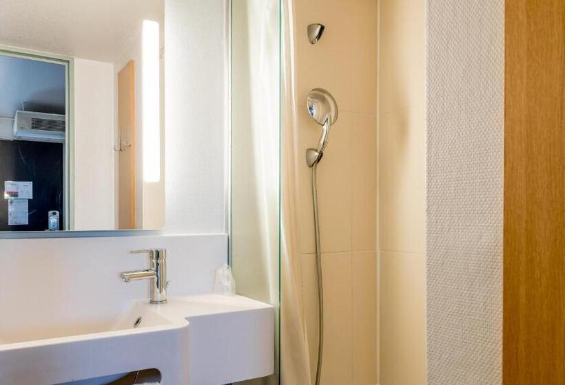 Четырехместный Номер Стандарт, B&b Hotel Bordeaux Lormont