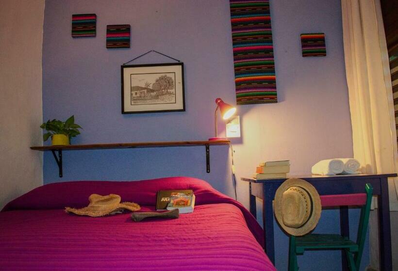 חדר סטנדרט חדר אמבטיה משותף, Hostel Candelaria