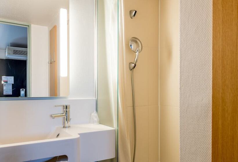 Четырехместный Номер Стандарт, B&b Hotel Bordeaux Lormont