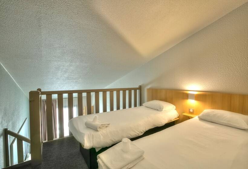 Четырехместный Номер Стандарт, B&b Hotel Villeneuve Loubet Village