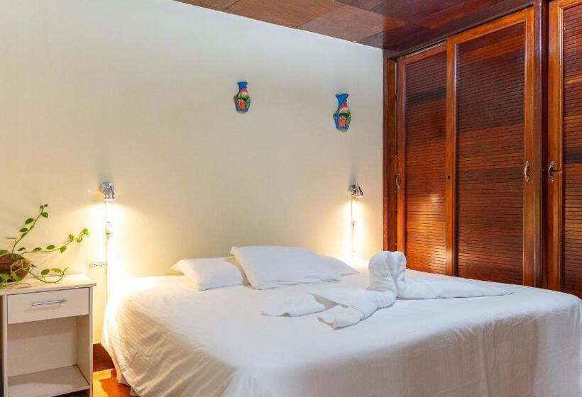 اتاق اکونومی, Hostal La Buena Onda