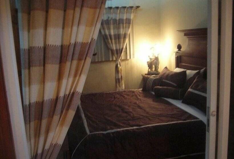 Suite, Kibutz De Rita